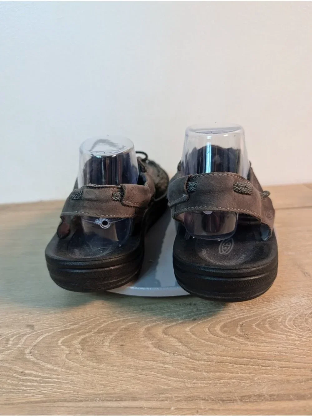 Keen Uneek Sneaker Water Shoe Black/Gray Men's Size 12 comfort casual